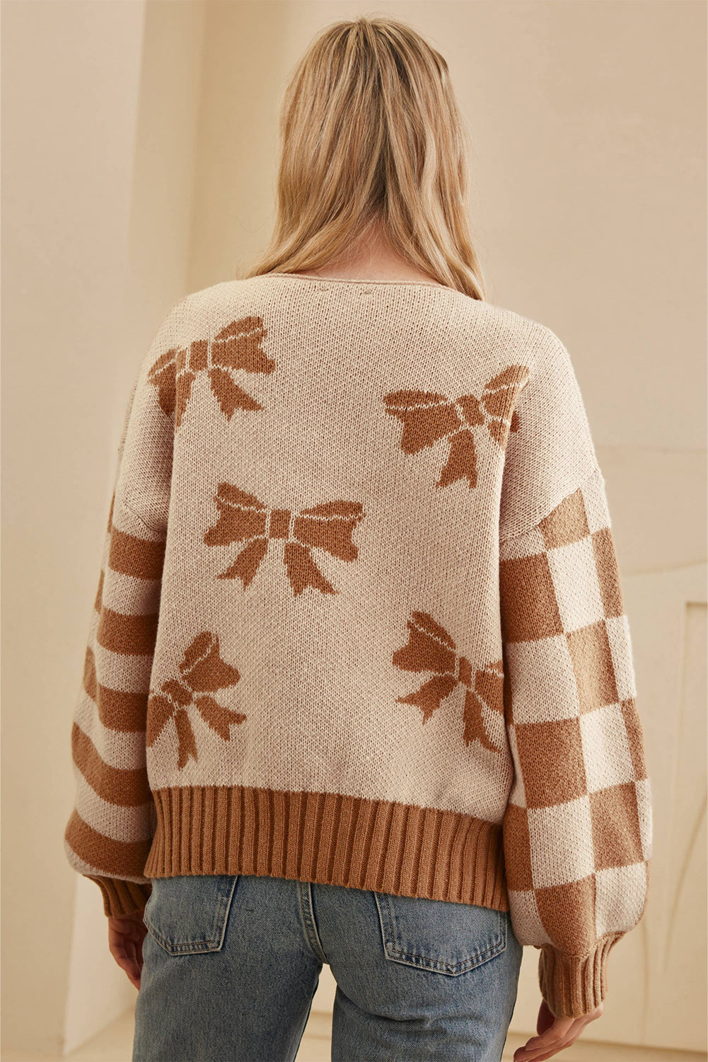 Bow Print Checkered Sleeve Sweater