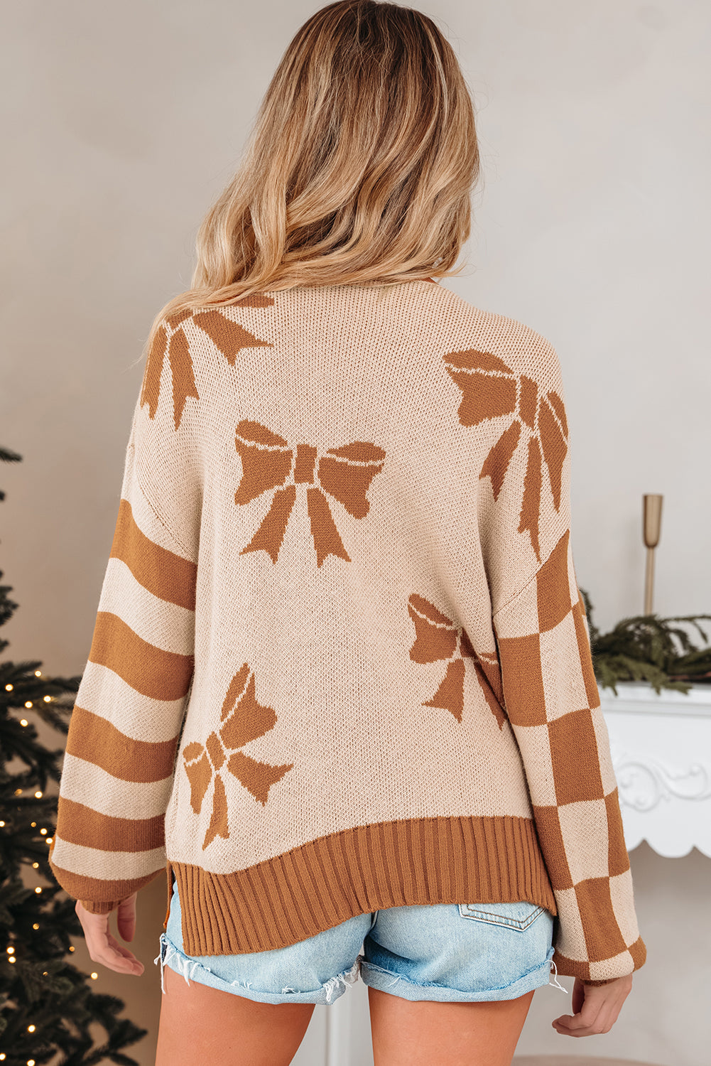 Bow Print Checkered Sleeve Sweater