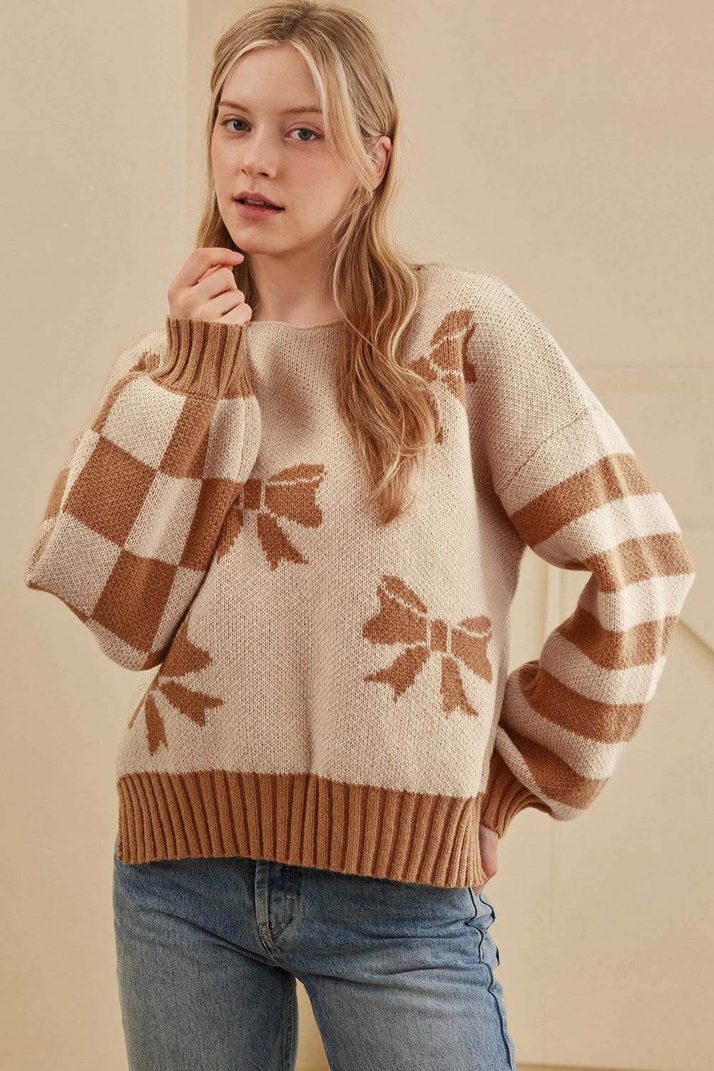 Bow Print Checkered Sleeve Sweater